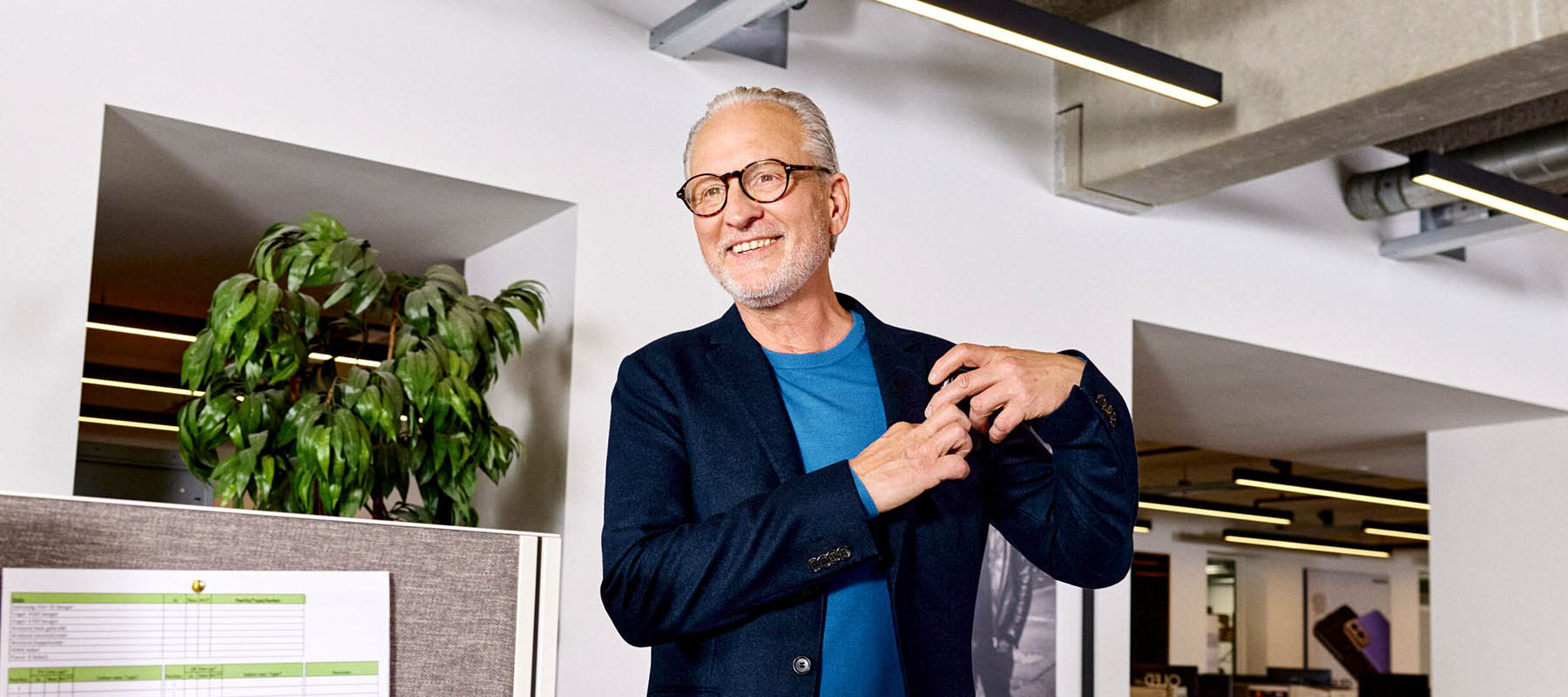 Het aantal cyberaanvallen neemt nog ieder jaar toe. Komt doordat niemand controle heeft over het internet. Cyberaanvallen kunnen zorgen voor veel schade aan je bedrijf. Hoe lossen we dit probleem op? En wat kan je eraan doen om je bedrijf zo goed mogelijk hiertegen te beschermen? In dit artikel krijg je antwoord op die vragen.